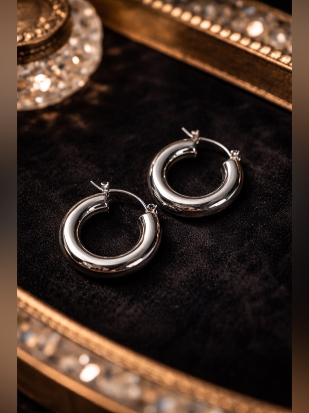 Chunky Silver Tone Hoop Earrings • Lightweight Statement Hoops •90s Minimal Bold